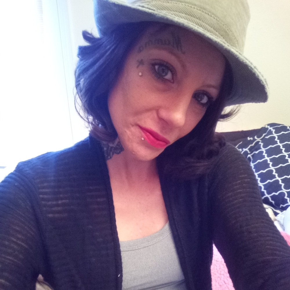 Meet your Posher, Alyssa